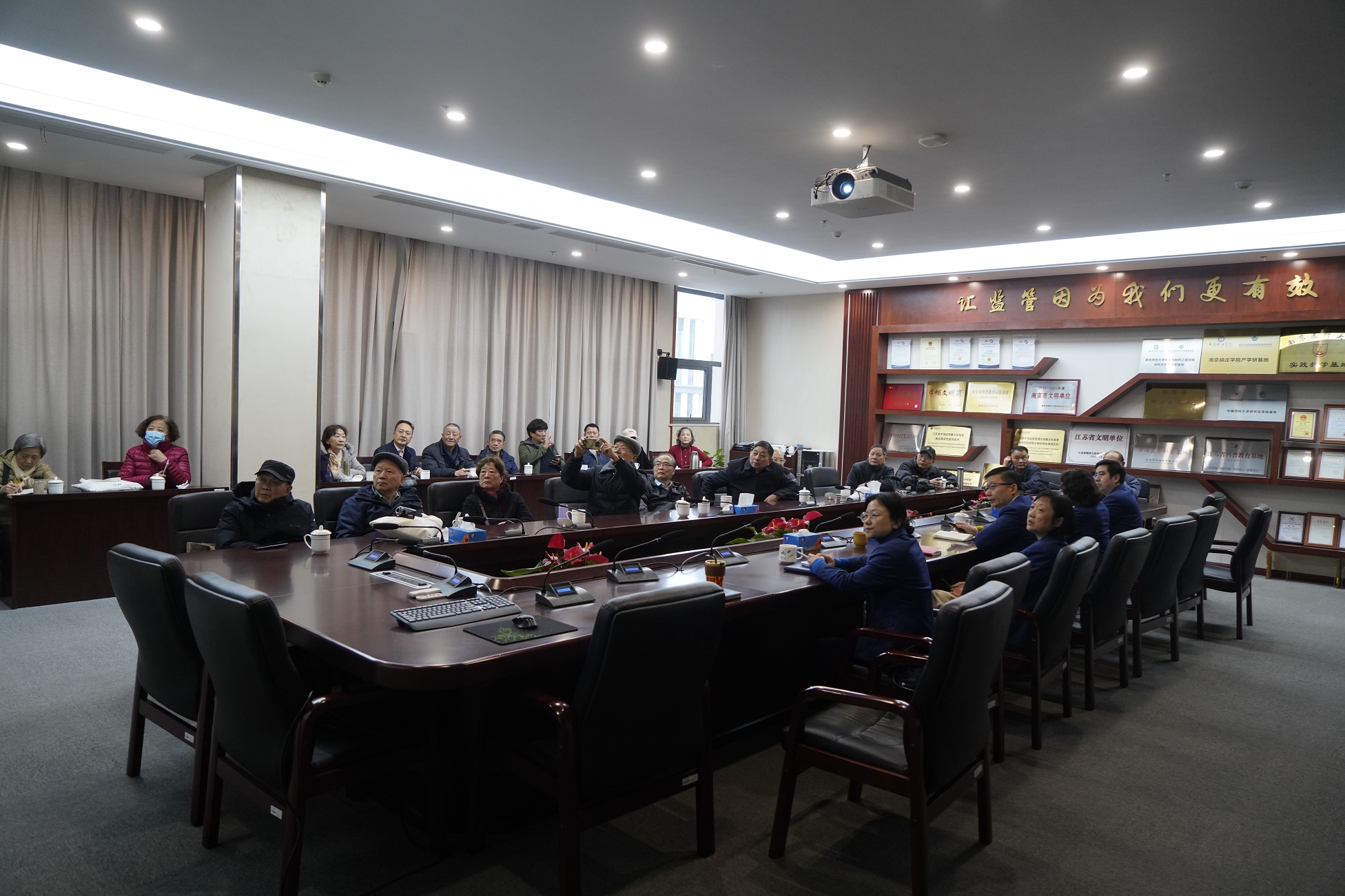 1773905505930255.jpg 3-16人事科(党建监察室)——市委统战部离退休干部党支部到市食药检院开展主题党日活动(3.19).JPG